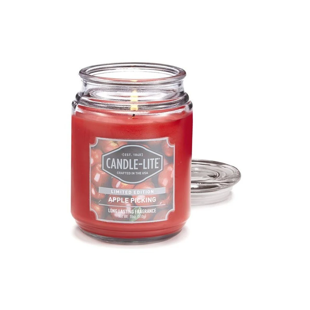 Vonná svíčka ve skle s vůní jablek Candle-Lite, doba hoření až 110 hodin v:1313904