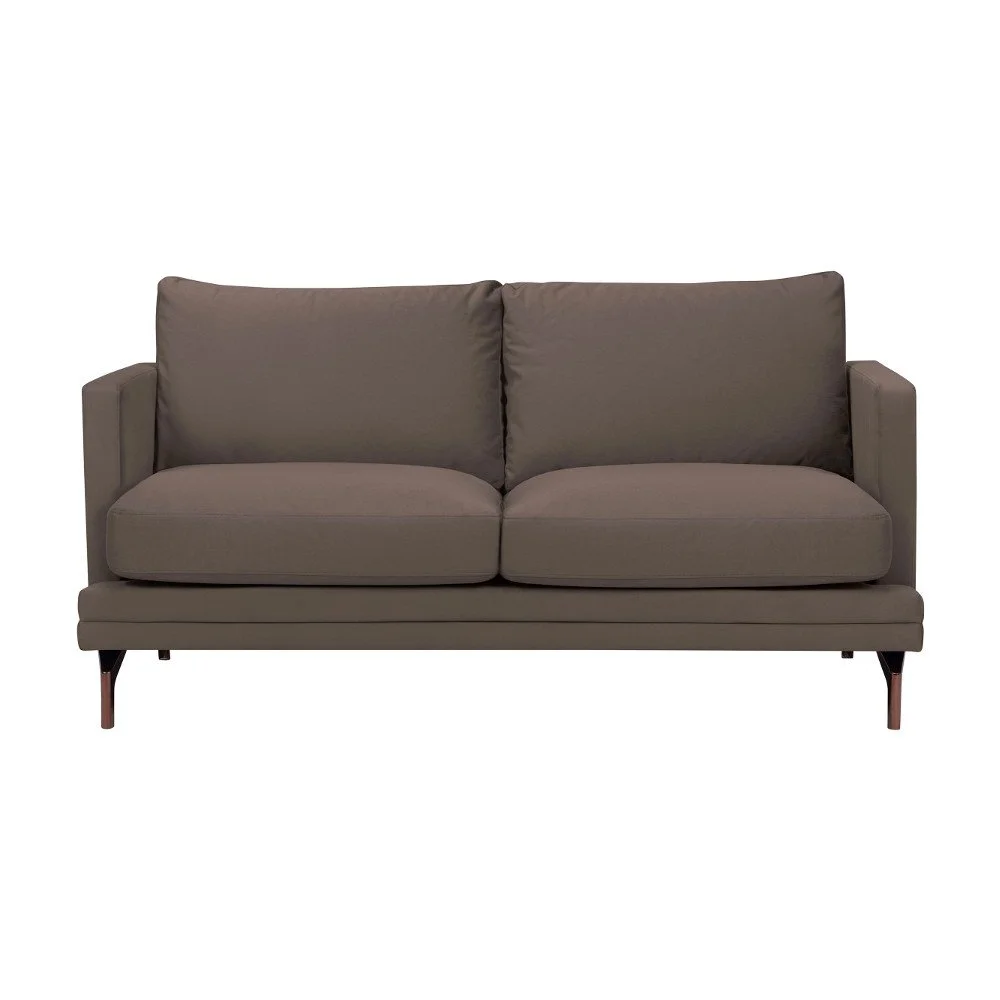 Hnědá dvoumístná pohovka s podnožím ve zlaté barvě Windsor & Co Sofas Jupiter v:1070134