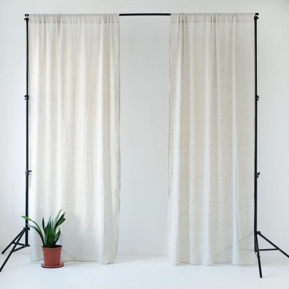 Béžový lněný lehký závěs s tunýlkem Linen Tales Daytime, 250 x 130 cm v:1370477 Béžový lněný lehký závěs s tunýlkem Linen Tales Daytime, 250 x 130 cm v:1370477