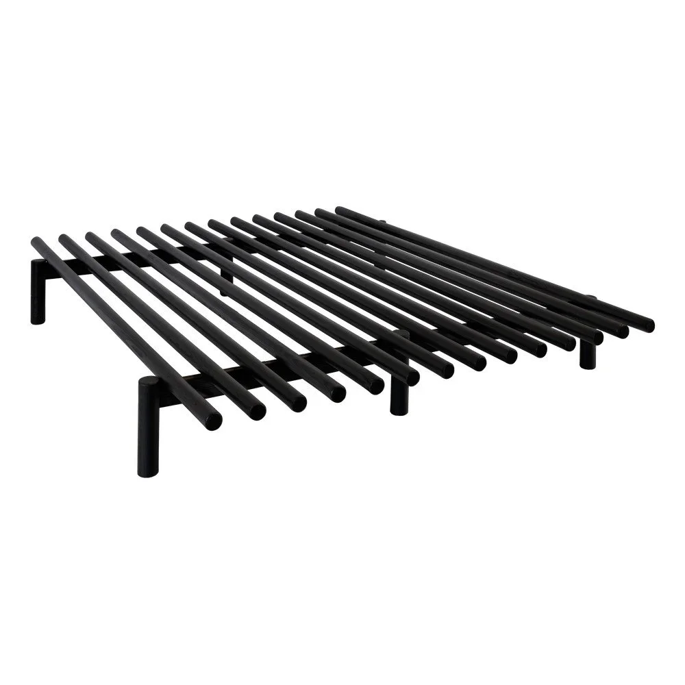 Černý rám postele z borovicového dřeva Karup Design Pace Black, 160 x 200 cm v:982730