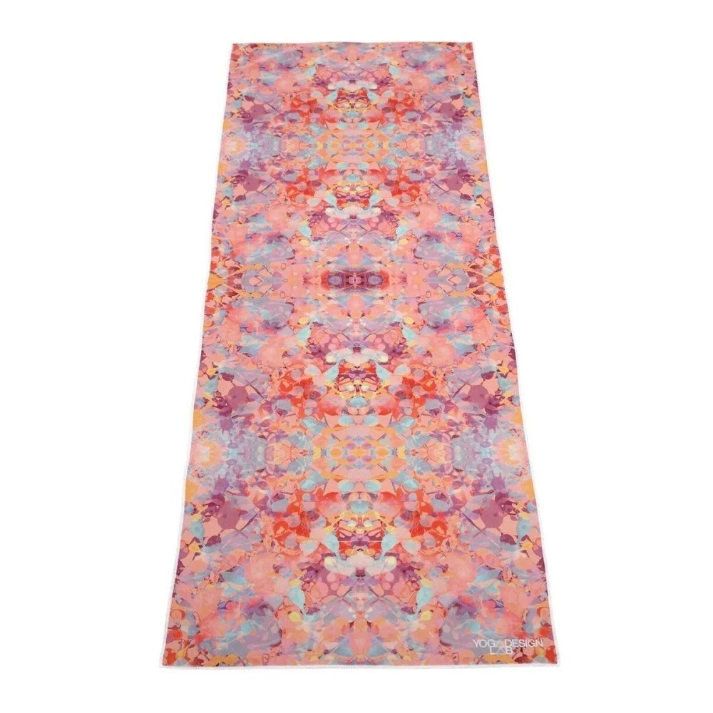 Ručník na jógu Yoga Design Lab Hot Garnet, 340 g v:1063792