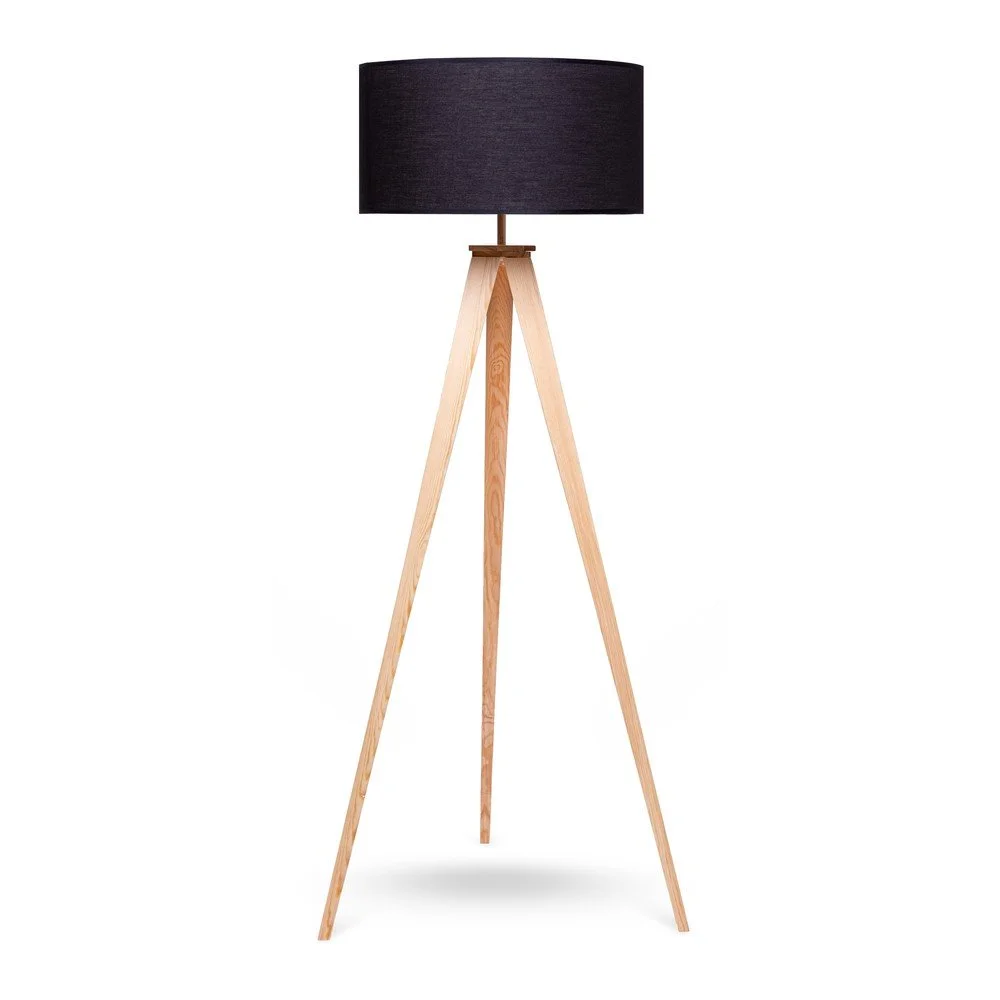 Stojací lampa s dřevěnými nohami a černým stínidlem Bonami Essentials Karol v:1311702