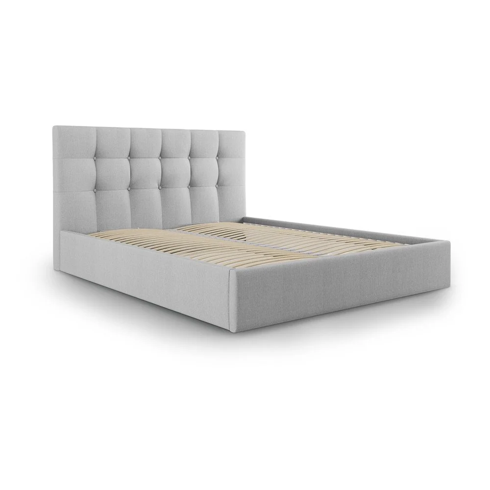 Světle šedá čalouněná dvoulůžková postel s úložným prostorem s roštem 180x200 cm Nerin – Mazzini Beds v:1421041